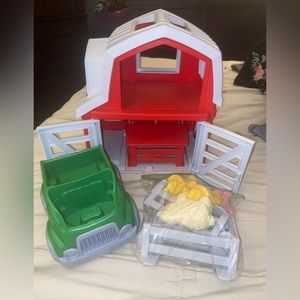 Green toys barn